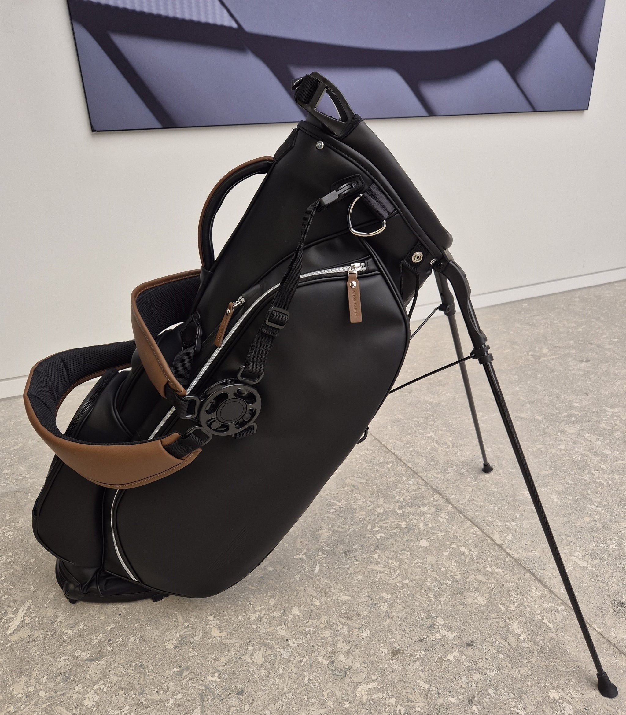 新品未使用 ASTON MARTIN GOLF GOODS SETキャロウェイ Aston Martin×Callaway】 - アストンマーティン横浜 新車・中古