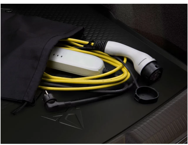 Mode 3 electric charging cable kit.  (public charging)