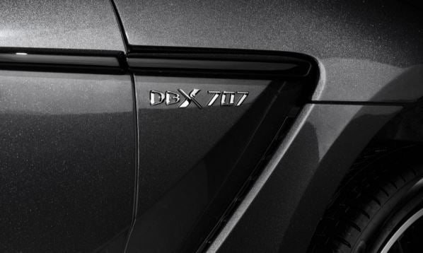 Aston Martin - DBX 707 Fender Badge BRIGHT