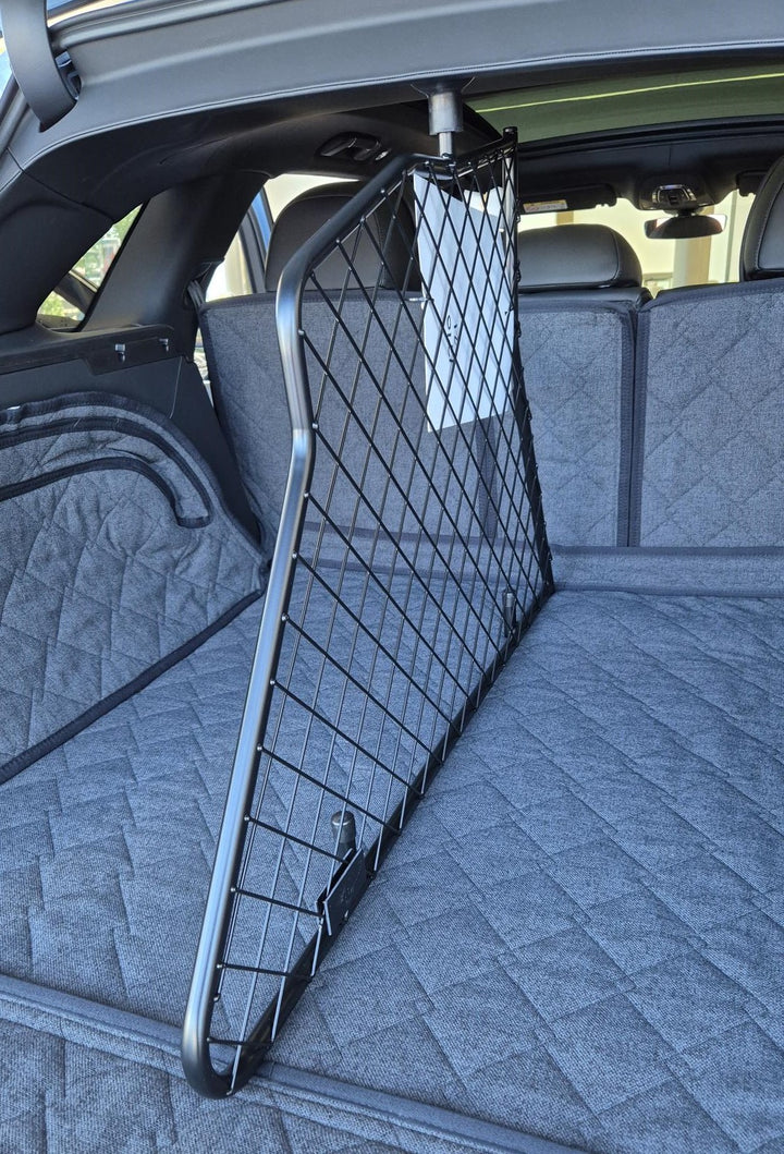 Bentley - Bentayga 2017> Pet/Load Partition